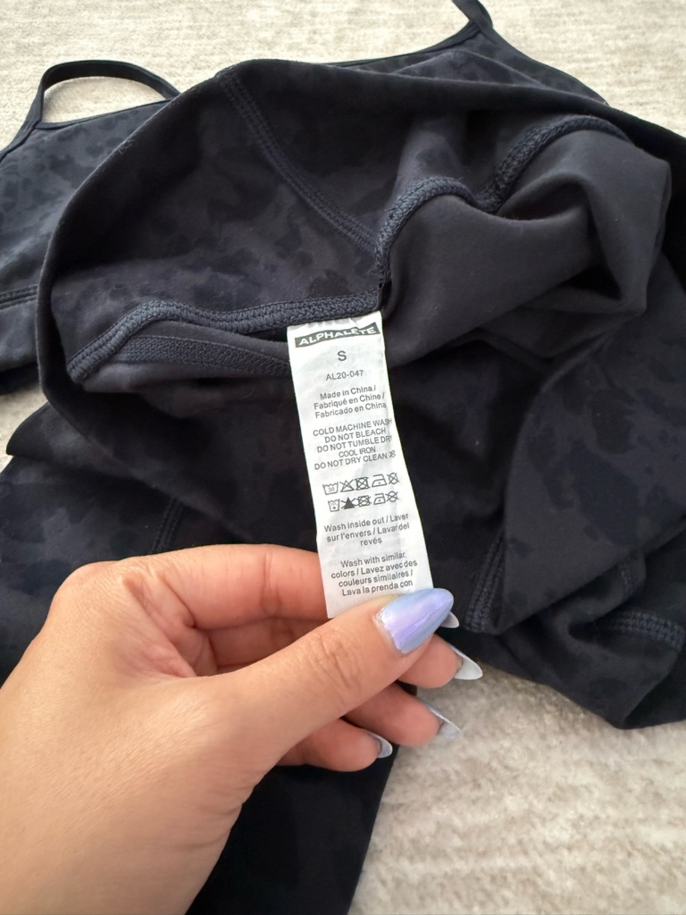 Alphalete Surface Limitless Bra and Power Legging Set โ Pebble Black - Picture 5 of 8